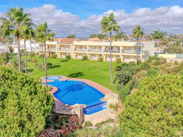 Apartamento T1 Praia da Coelha / Galé com Terraço e Box