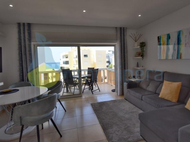 Apartamento T1 Premium na Praia da Rocha Vista Mar e Rio, Piscina e Garagem