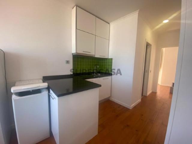Apartamento T1 Remodelado na Alta de Coimbra Oportunidade Imperdível!