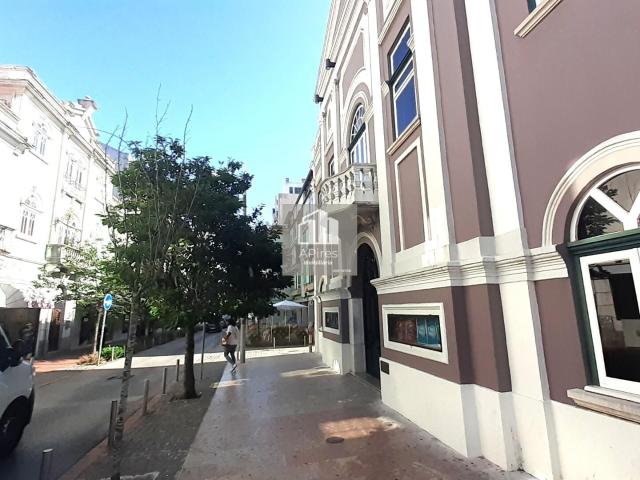 Apartamento T1 Remodelado na Amadora – Modernidade e Centralidade