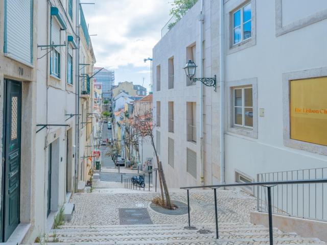 Apartamento T1 Remodelado na Bica / Santa Catarina, Lisboa 52m² Santa Catarina