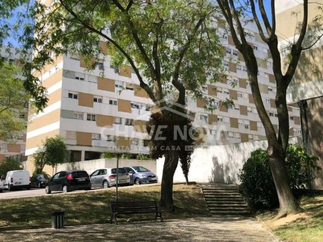 Apartamento T1 Remodelado na Portela – Excelente Localização