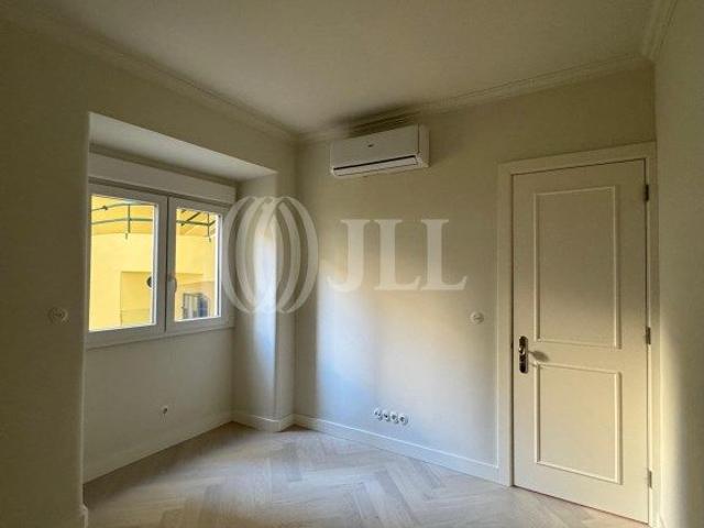 Apartamento T1, remodelado, Campo de Ourique, Lisboa