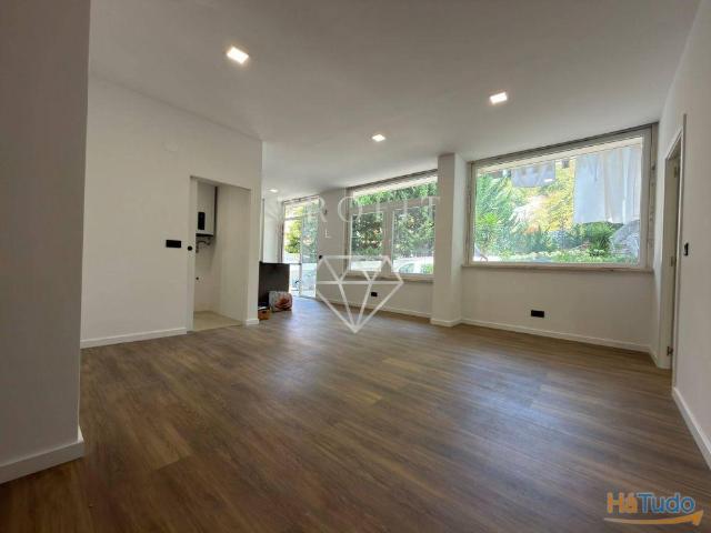 Apartamento T1 remodelado e a estrear em Belas para Venda | 26084098341