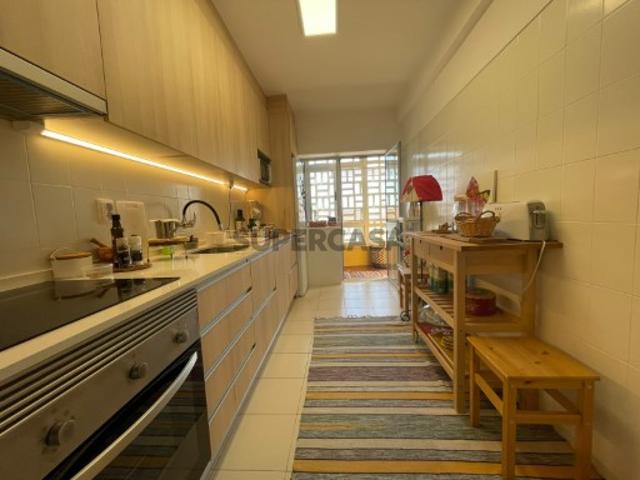 Apartamento T1 Remodelado Junto à Praia