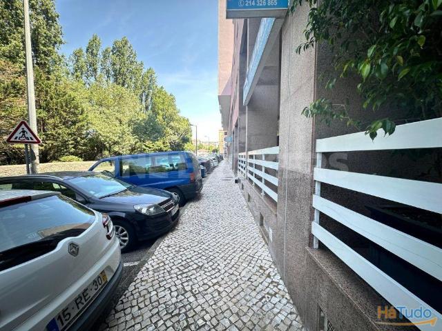 Apartamento T1 Renovado | 26064000581