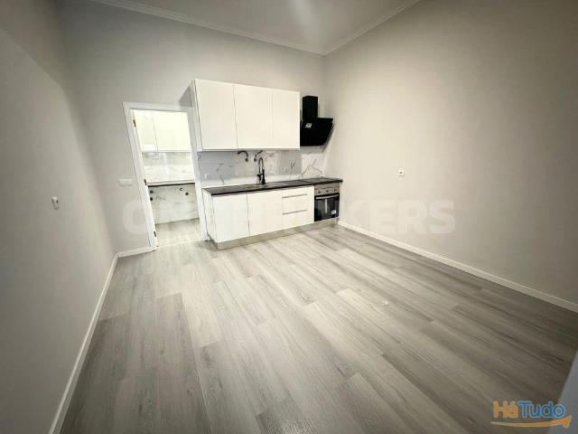 Apartamento T1 Renovado | 26064000582
