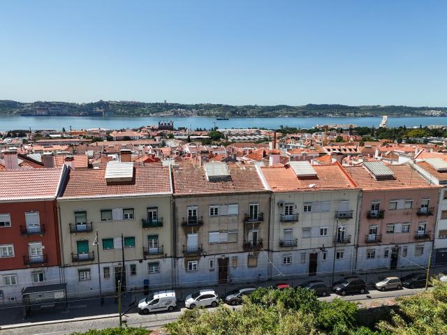 Apartamento T1 Renovado c/ Logradouro Ajuda, Um verdadeiro luxo em Lisboa