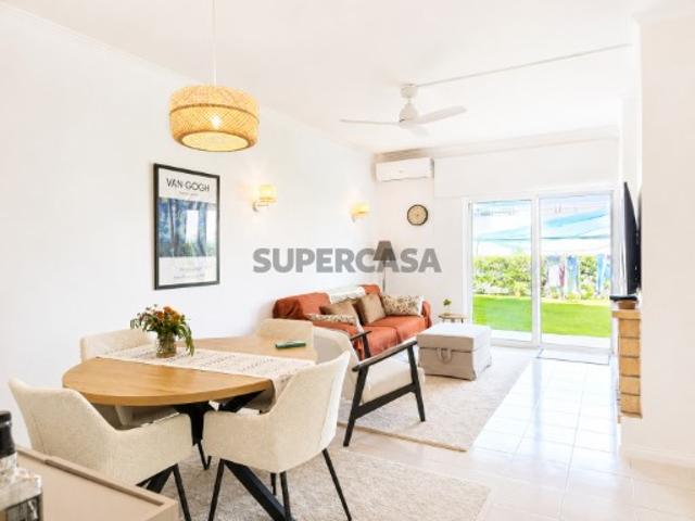 Apartamento T1 Renovado em Condomínio com Piscina em Vilamoura