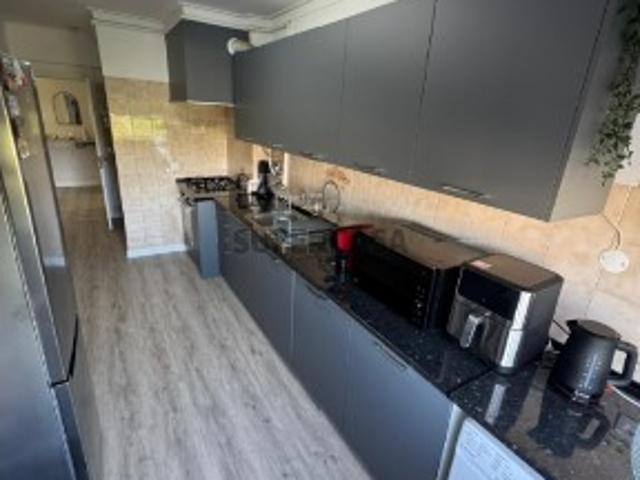 Apartamento T1 Renovado em Queluz