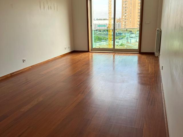 Apartamento T1 situado junto à Casa da Música