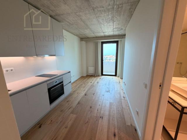 Apartamento T1 Smart com varanda, arrumo e vista mar para comprar em Leça da Palmeira Porto