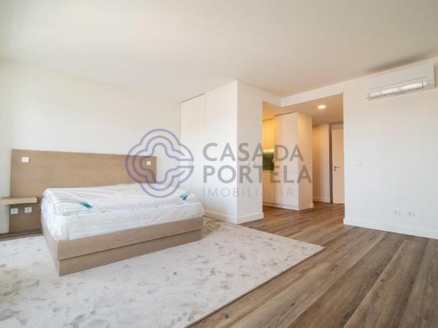Apartamento T1+T0 fração B Piso 0 131m² Avintes