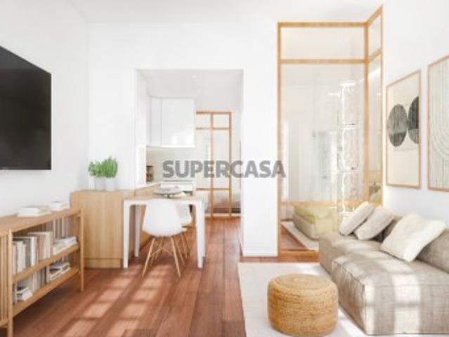 Apartamento T1+T0, para comprar na zona histórica do Porto, junto a Sé. L