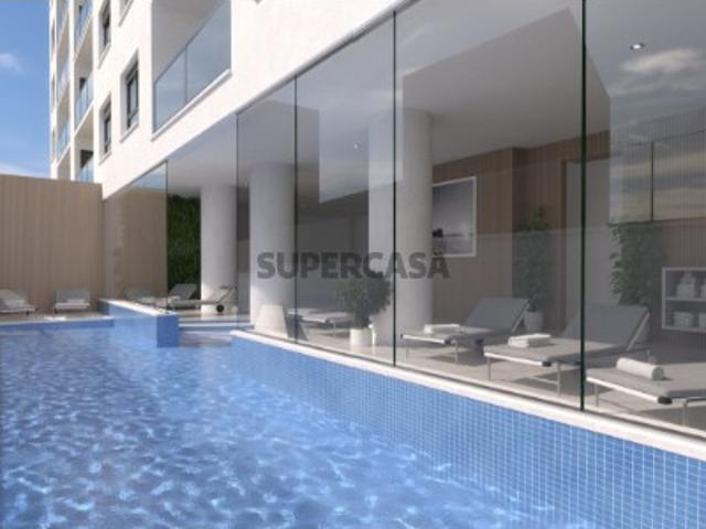 Apartamento T2+1, com estacionamento em Box, em condomínio fechado na Praia da Rocha, Portimão, Algarve