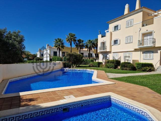Apartamento T2+1 com piscina 165m² Quarteira