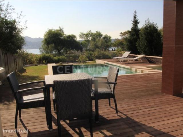 Apartamento T2+1 com piscina no Tria Resort