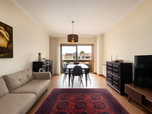 Apartamento T2+1 com Suite, Escritório, Varanda e Garagem | Senhora da Hora