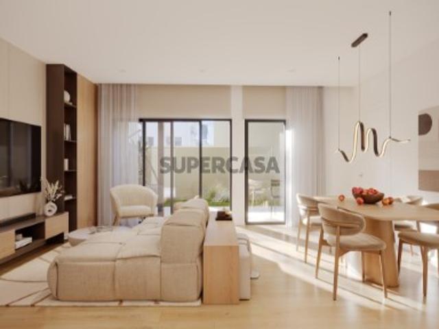 Apartamento T2+1 com Suite, Varanda e Lugar de Estacionamento em Valadares, Vila Nova de Gaia