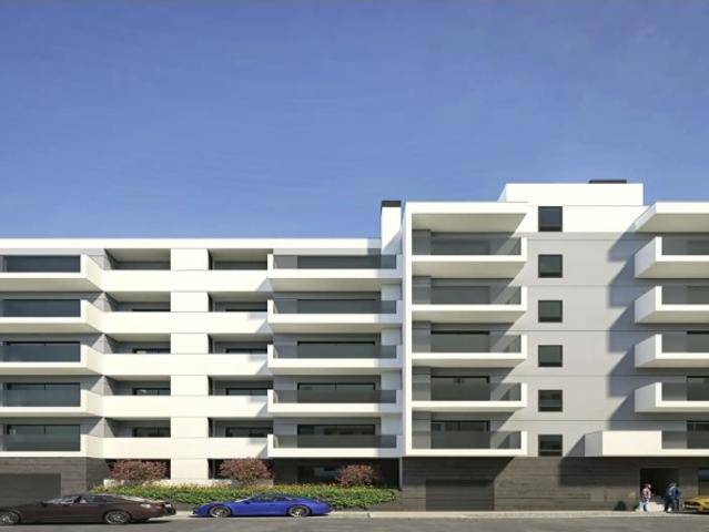 Apartamento T2+1 com varanda e garagem em novo empreendimento no Algarve