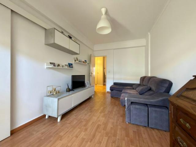 Apartamento T2+1 com Varandas e Excelente Luminosidade em Serra das Minas, Rio de Mouro