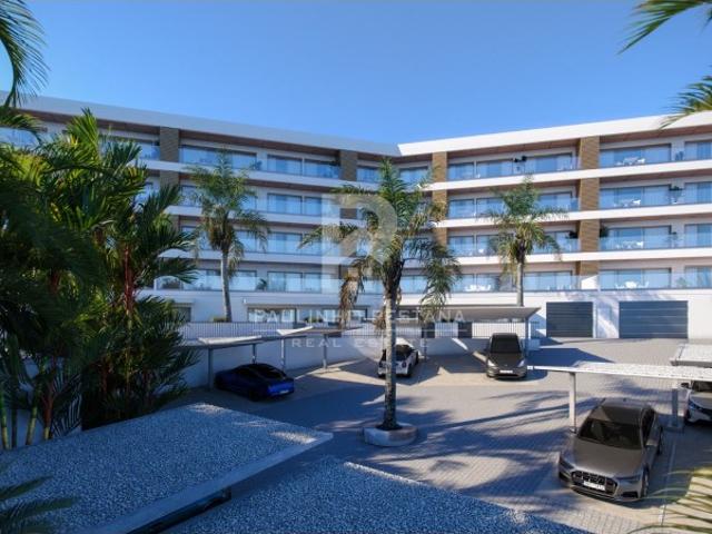 Apartamento T2+1 com vista mar Calheta