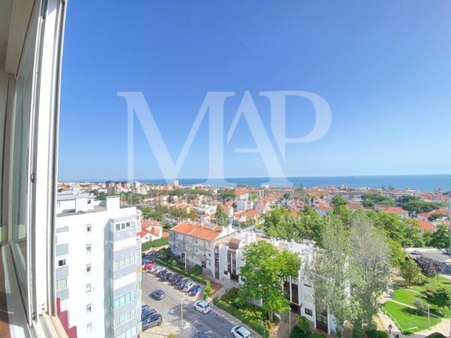 Apartamento T2+1 com Vista Mar e Garagem em São João do Estoril