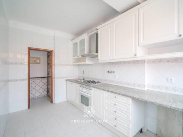 Apartamento T2+1 Duplex à Venda em Venda Nova