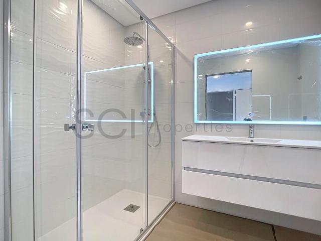Apartamento T2+1 duplex, com varandas, na Quinta do Conde 85m² Quinta Do Conde