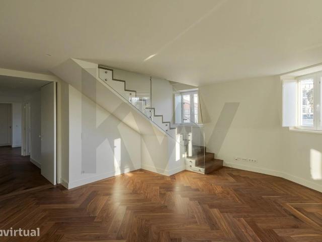 Apartamento T2+1 Duplex com garagem e arrecadação