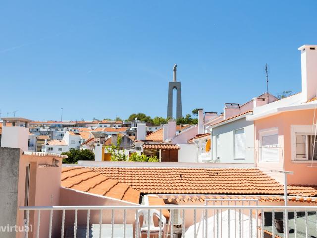 Apartamento T2+1 em Almada
