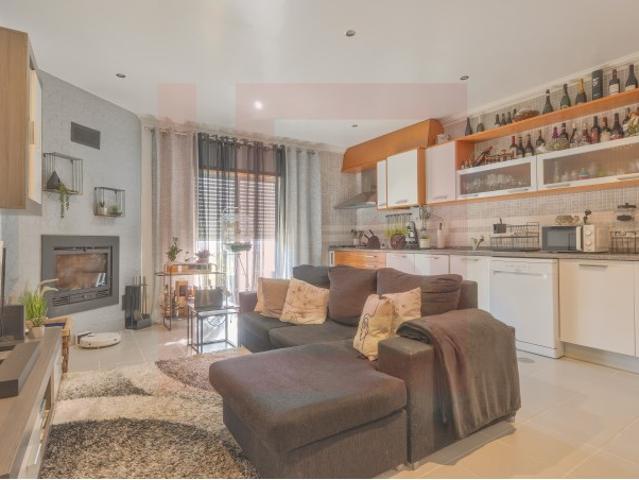 Apartamento T2+1 em duplex com garagem na Lousã