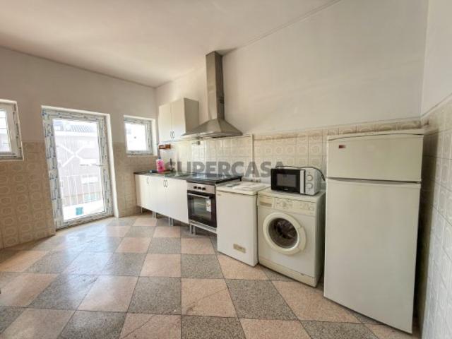 Apartamento T2+1 em Padrão da Légua