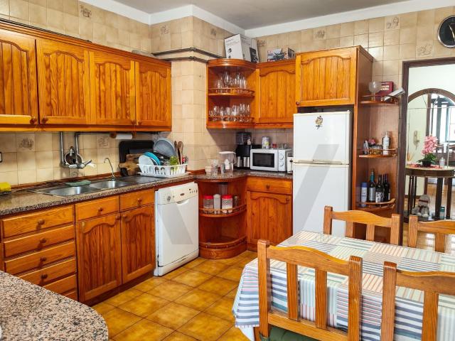 Apartamento T2+1 em Rio Tinto — centro — Metro — varanda e lugar de garagem