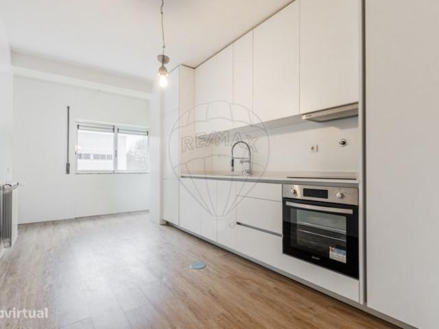 Apartamento T2+1 no Castlo da Maia