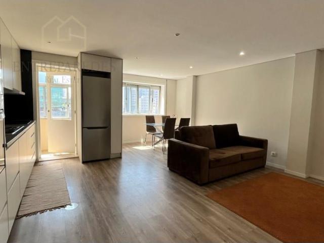 Apartamento T2+1 no centro de Vila Nova de Gaia para comprar. 0m² Oliveira do douro