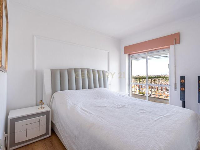 Apartamento T2+1 na Arroja com Varanda e Elevador