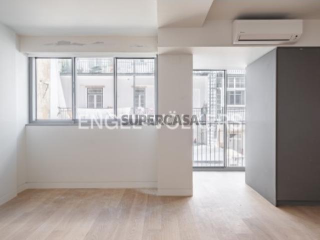 Apartamento T2+1 na Avenida Infante Santo