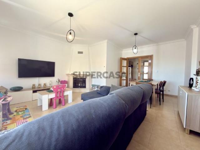 Apartamento T2+1, suíte, varandas, e parqueamento na Malveira
