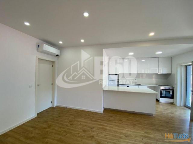 APARTAMENTO T2+1 PARA ARRENAMENTO CENTRO PORTO | 26084072896