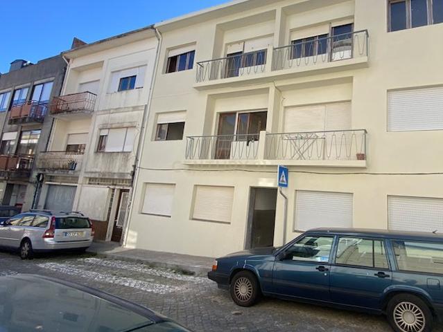 Apartamento T2+1 para Remodelação – Cedofeita / Paranhos, Porto