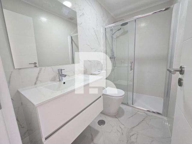 Apartamento T2+1 remodelado a estrear com 95,10m2, composto. 71m² Águas Livres