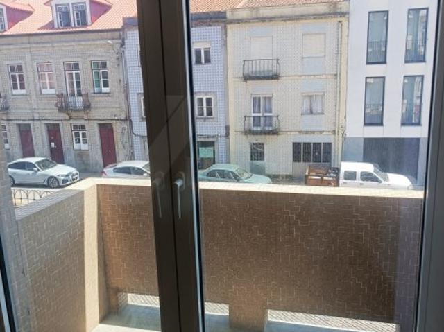 Apartamento T2+1 Totalmente Remodelado