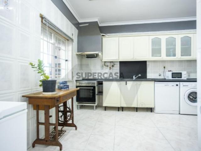 Moradia T2+2 com terraço e sótão