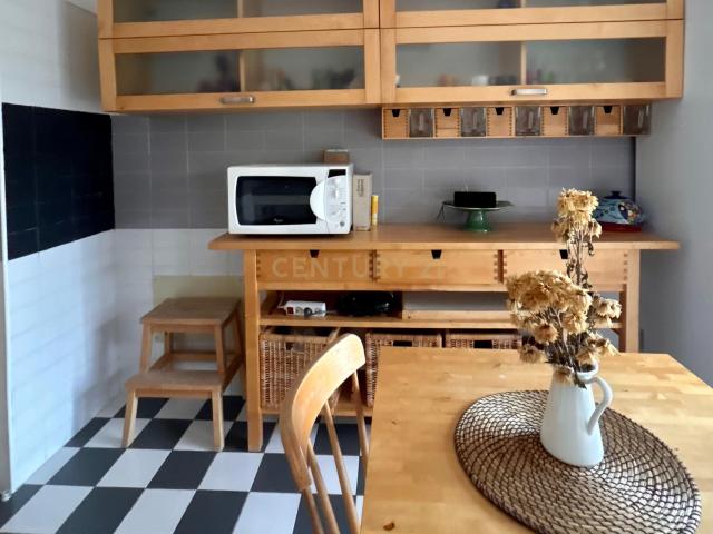 Apartamento T2 · 110 m² · Laranjeiras | Arrendamento | Mobilado | Garagem