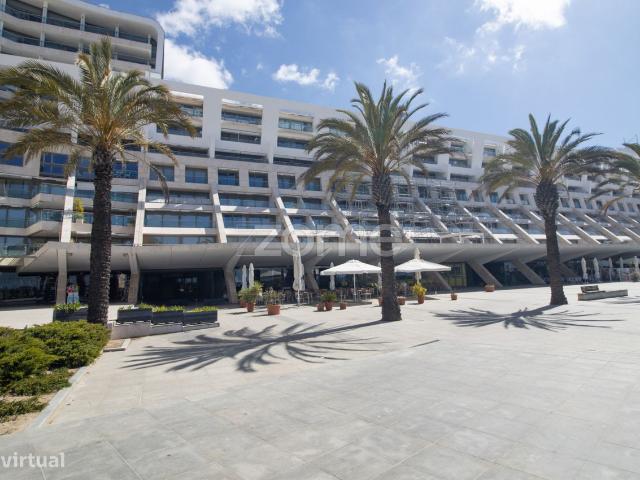 APARTAMENTO T2 + 1 na primeira linha da praia