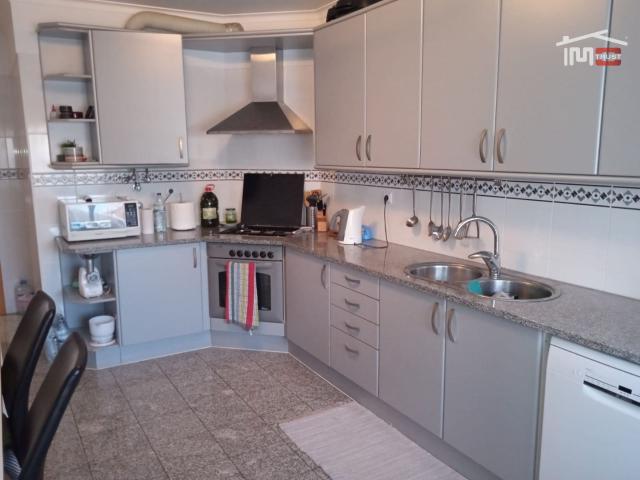 Apartamento T2 1ºandar, Varandas, Coz. Equipada Montijo