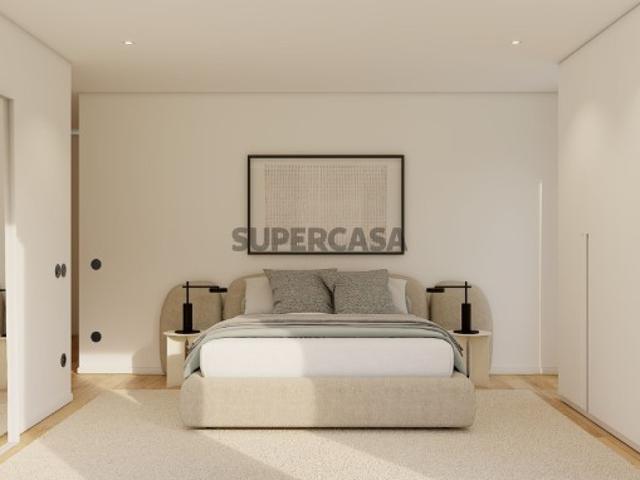 Apartamento T2 + 1 com varanda e jardim, junto à Alameda, Porto