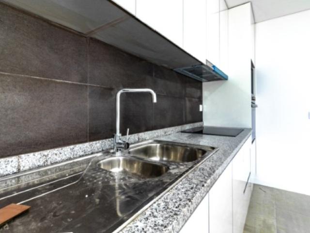 Apartamento T2 2 andar Frente Novo com Garagem