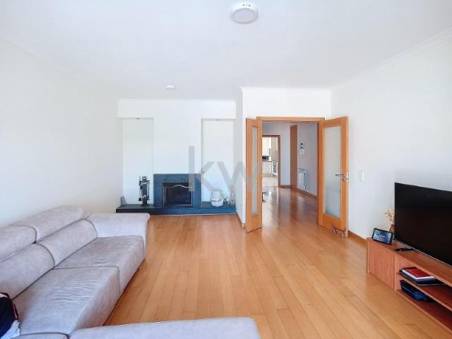 Apartamento T2 +2 Duplex, Aradas